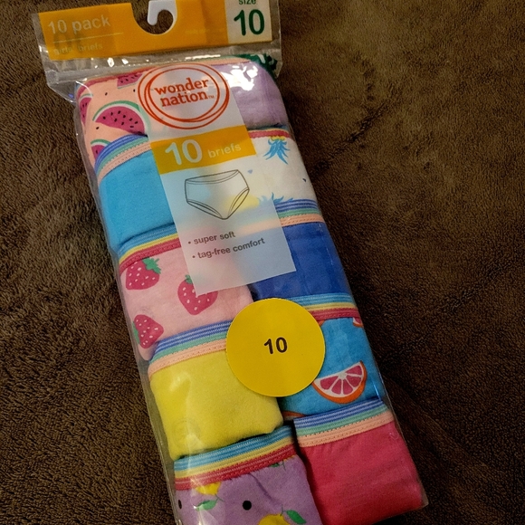 Wonder Nation Girl's Briefs - Picture 3 of 10